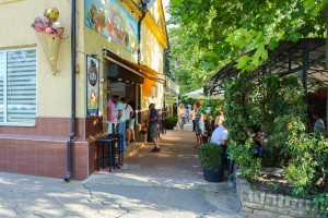 Poslastičarnica "Elita"  na Paliću (Splitska aleja 5)