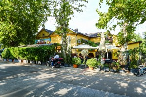 Poslastičarnica "Elita"  na Paliću (Splitska aleja 5)