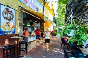 Poslastičarnica "Elita"  na Paliću (Splitska aleja 5)