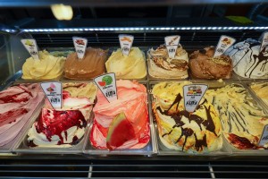 Poslastičarnica "Elita"  na Paliću (Splitska aleja 5)