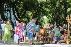 Sajam kolekcionara i antikviteta (Market pijaca)