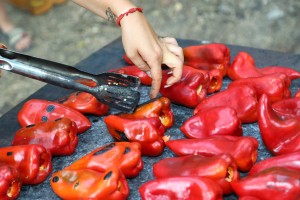 Pečenje paprike u domu porodice Stojiljković