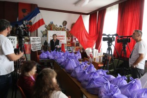 Podela prehrambene pomoći UG "Solidarnost" za socijalno ugrožene