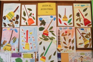 Uručenje udžbenika deci iz romske zajednice i socijalno ugroženima