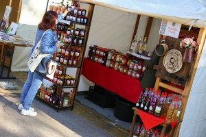 Vašar domaće hrane i starih zanata "Meet and eat"
