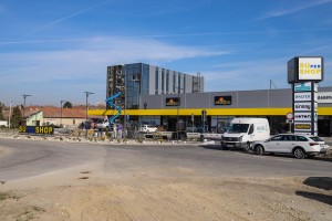 Tržni centar "SUper shop" - Bajnatska 21