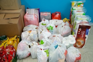 Učenici Medicinske škole prikupljali paketiće za socijalno ugrožene