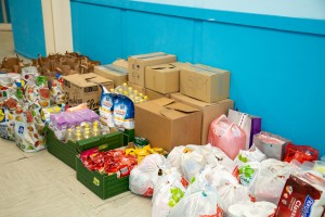 Učenici Medicinske škole prikupljali paketiće za socijalno ugrožene