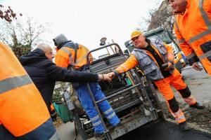 Gradonačelnik obišao završne radove na rekostrukcji biciklističke staze na Segedinskom putu