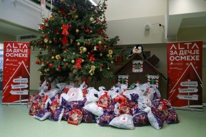 Аkcijа "ALTA za dečje osmehe" - dodela paketića