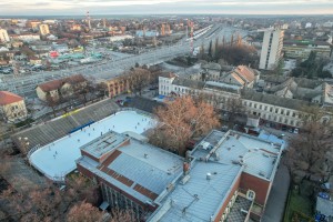 Železnička stanica i Park Ferenca Rajhla
