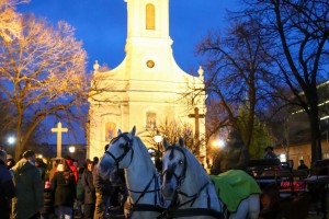 Paljenje badnjaka i prigodan program povodom Badnjeg dana