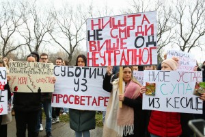 Protest ispred Medicinske škole