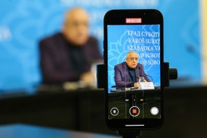 Obraćanje gradonačelnika Bakića na temu akuelnih dešavanja u gradu