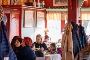 Nedeljni ručak u restoranu Kapetanski rit