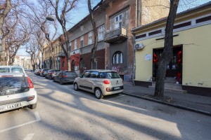 Cvetni atelje “Čičak” (Braće Radić 5)