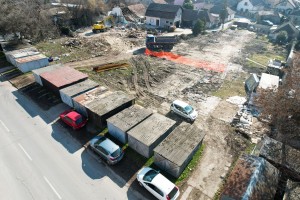 Nelegalne garaže za rušenje na Radijalcu