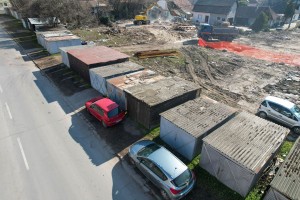 Nelegalne garaže za rušenje na Radijalcu