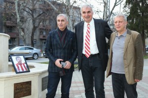 Dušan Maravić - polaganje venaca na Olimpijsku česmu