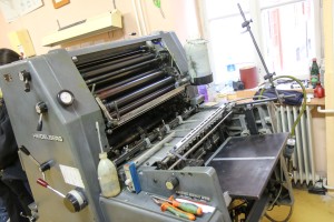 Savremena digitalna štamparska mašinu za Politehničku školu