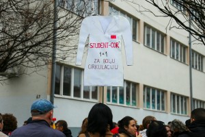 Protest ispred Visoke škola za obrazovanje vaspitača i trenera