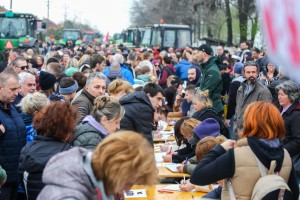 Protest (Hipodrom - raskrsnica Somborskog puta i Zagrebačke ulice)
