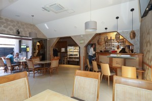 Restoran zdrave hrane "Joker" (Senćanski put 18)