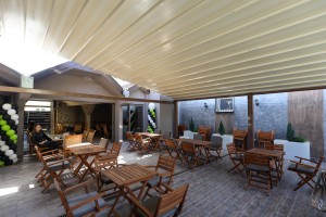 Restoran zdrave hrane "Joker" (Senćanski put 18)