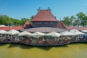 Prvi maj (pre podne) uz obalu palićkog jezera - iz ptičje perspektive