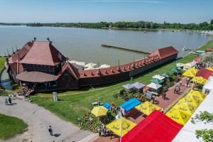 Prvi maj (pre podne) uz obalu palićkog jezera - iz ptičje perspektive