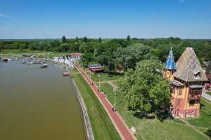 Prvi maj (pre podne) uz obalu palićkog jezera - iz ptičje perspektive