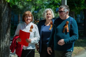 Polaganje venaca na Spomen-kompleks Palim crvenoarmejcima u Dudovoj šumi