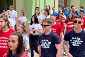 Maturanti Ekonomske škole na Gradskom trgu