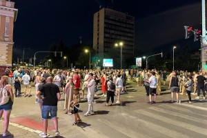 Blokada raskrsnice kod hotela Patria