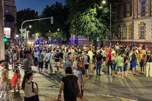 Blokada raskrsnice kod hotela Patria