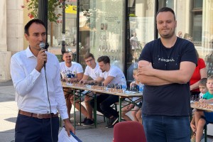 Šahovska simultanka sa velemajstorom Aleksandrom Inđićem