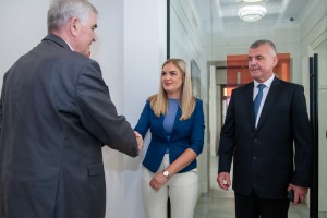 Prijem u Hrvatskom nacionalno veću za ministra Dema Berišu