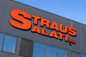„Straus cars“ - autoservis i salon automobila