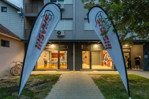 Stonoteniski rekreativni centar "Smash" (Dragiše Mišovića 30)