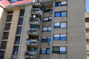 Problemi sa socijalnim stanovima u zgradi na Aleji maršala Tita 33