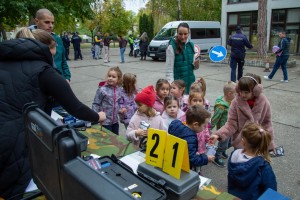 Prikaz tehničko-taktičke policijske opreme i službenih vozila deci predškoskih ustanova