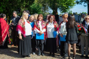 Polaganje venaca na Spomen-kompleks palim crvenoarmejcima