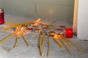 Komemoracija stradalima u padu nadstrešnice na železničkoj stanici u Novom Sadu