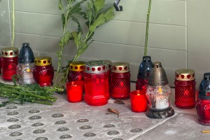 Komemoracija stradalima u padu nadstrešnice na železničkoj stanici u Novom Sadu