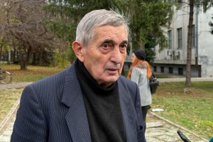 Polaganje venaca na spomenik "Balada vešanih"