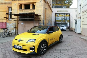 Izložba električnih automobila i i tribina na temu revolucije vozila na električni pogon