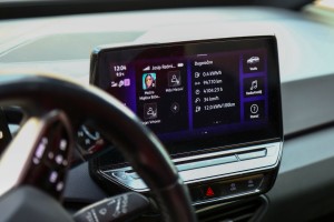 Izložba električnih automobila i i tribina na temu revolucije vozila na električni pogon