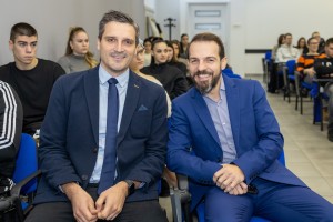 Predavanje na temu "Službena upotreba jezika i pisma"