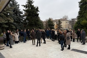 Skup podrške javnom  tužiocu zbog paljenja automobila