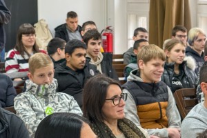 Javno izvođenje scena Inkluzivnog omladinskog Forum teatra